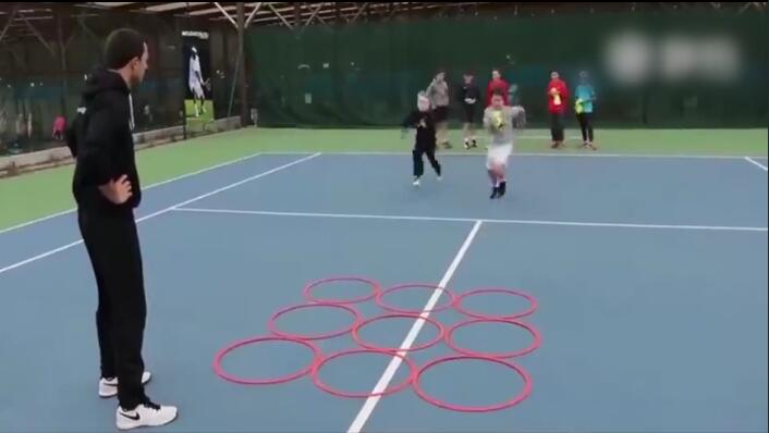 推薦一個德智體結(jié)合的活動游戲：三子棋（井字